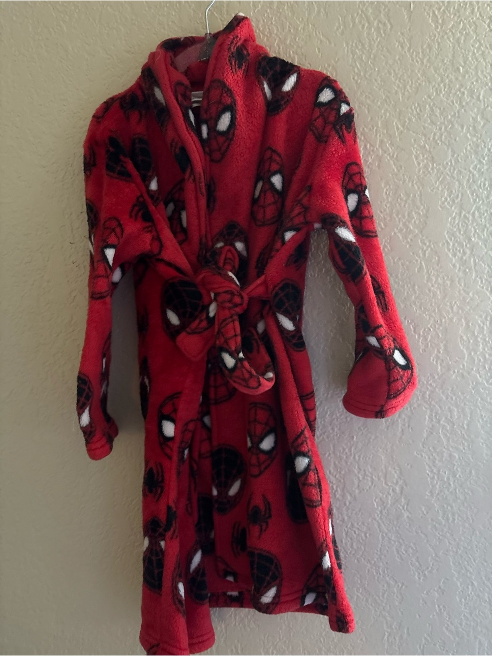 Spider-Man Fleece Robe - Picture 2 of 4